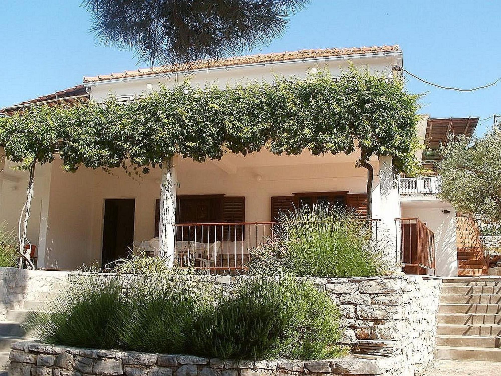 Gdinj Apartments Sonija מראה חיצוני תמונה