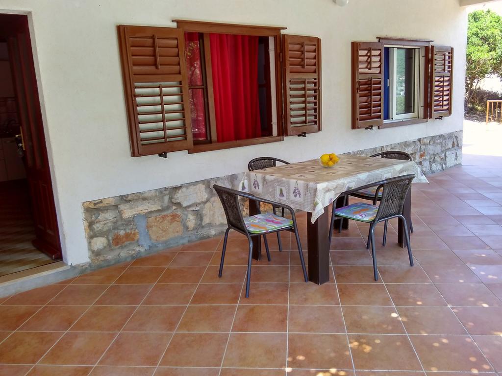 Gdinj Apartments Sonija מראה חיצוני תמונה